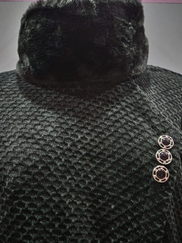 Classic Black Semi Long Middie - Image 4