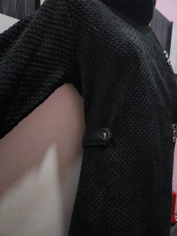 Classic Black Semi Long Middie - Image 3