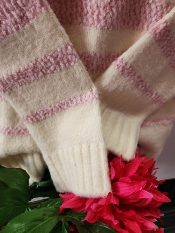 pretty pink woolen top - Image 4