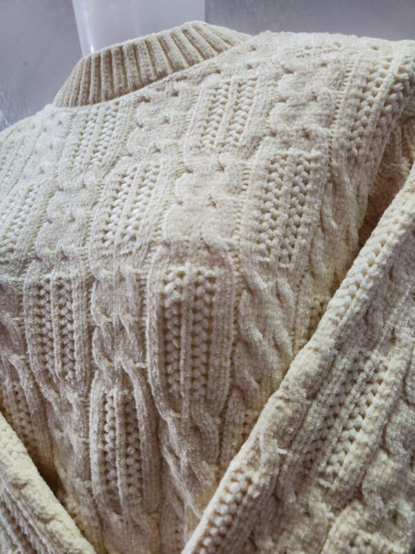 WOOLY WHITE WOVEN TOP - Image 3