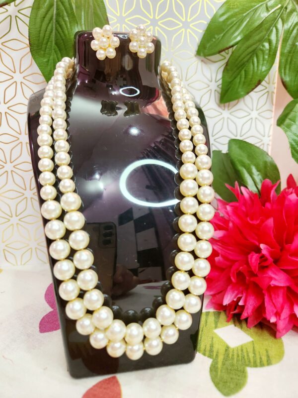 Cream color double layer moti Mala