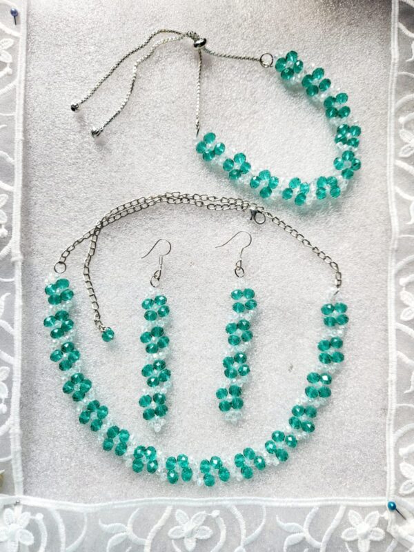 HFS Hand Crafted Crystal Beads Jewelry Set With Bracelet