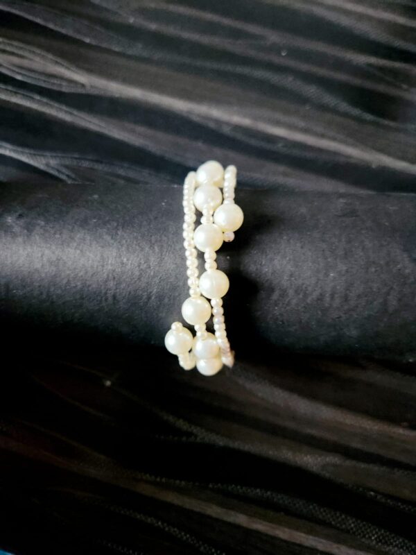 HFS Handcrafted Pearl Bracelet - Image 3