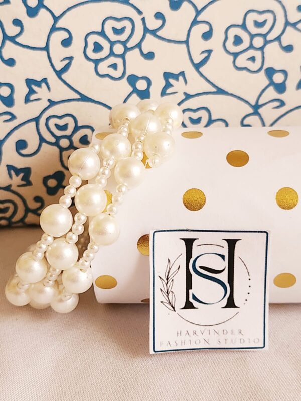 HFS Handcrafted Pearl Bracelet